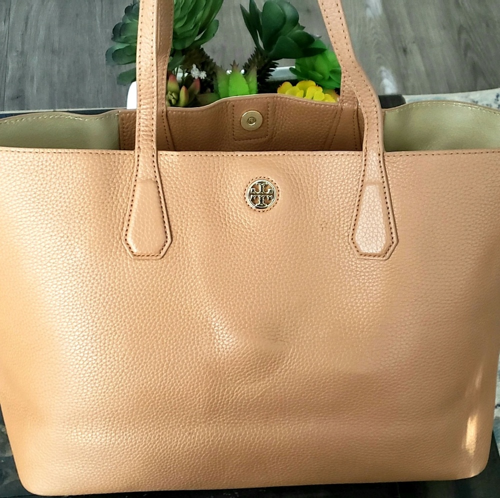 Perry' Leather Tote

TORY BURCH